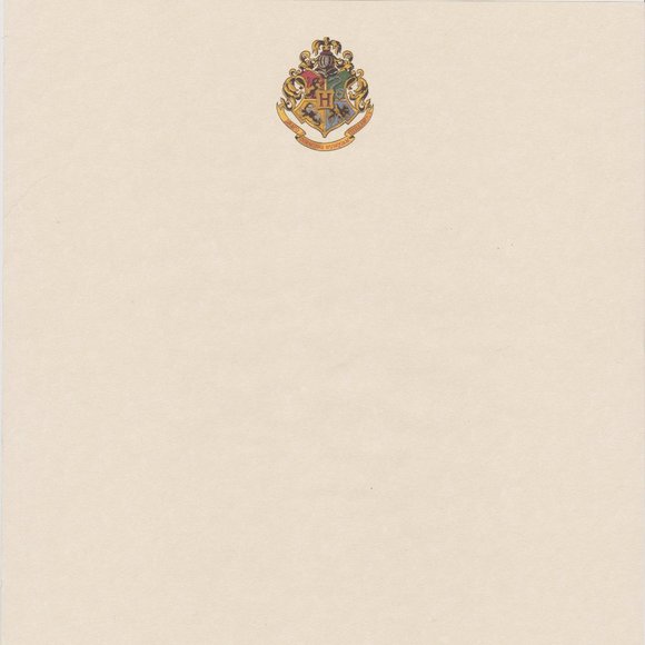 Official Hogwarts Parchment Paper (The Wizarding World of Harry Potter, Universa - Picture 1 of 6